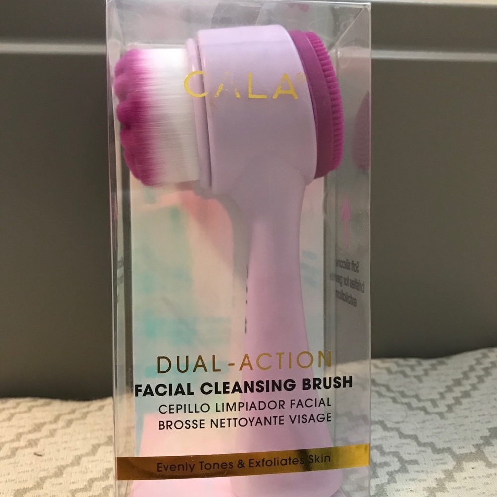 Cala Cleansing Brush